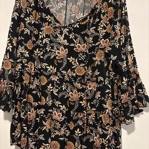 Floral & Ivy women’s top